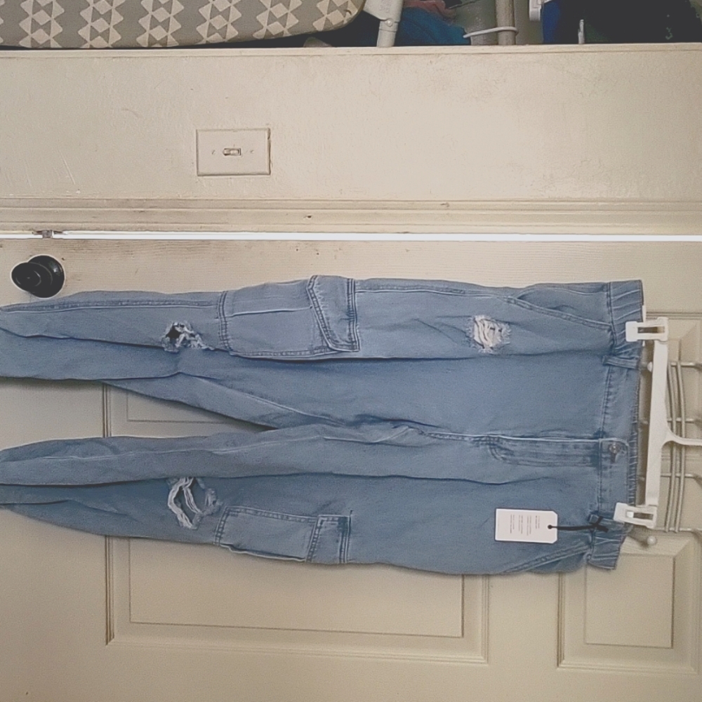 forever 21 jean joggers size 29  brand new tags attached